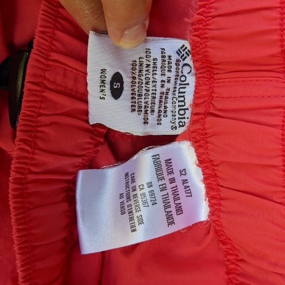 Columbia woman's hiking shorts w/ adjustable waist Size Small - Picture 6 of 6